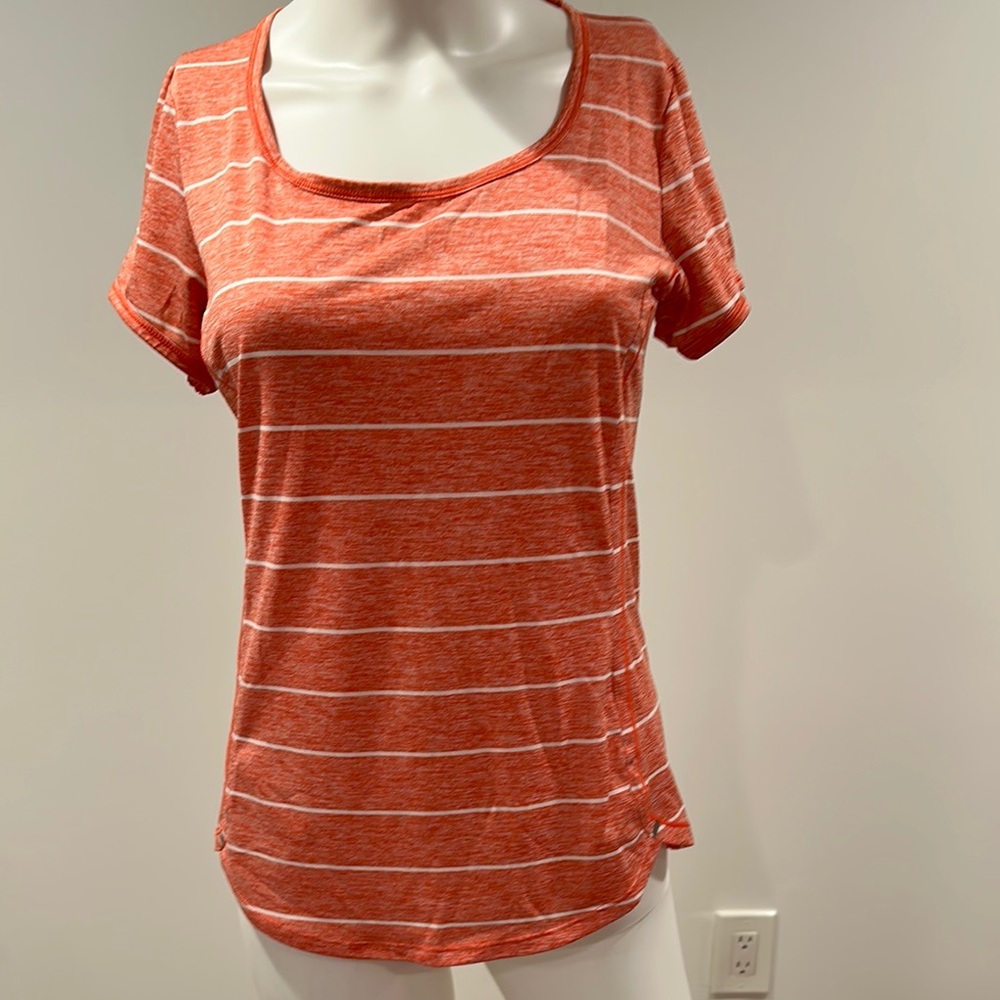 The North Face Coral Striped Tee Size Small